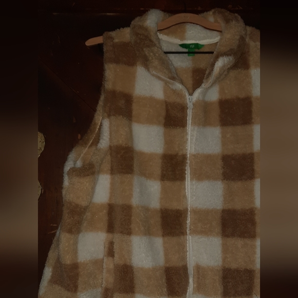 🍀3/15 Dip Woman's Plaid Fluffy Vest - Picture 2 of 6